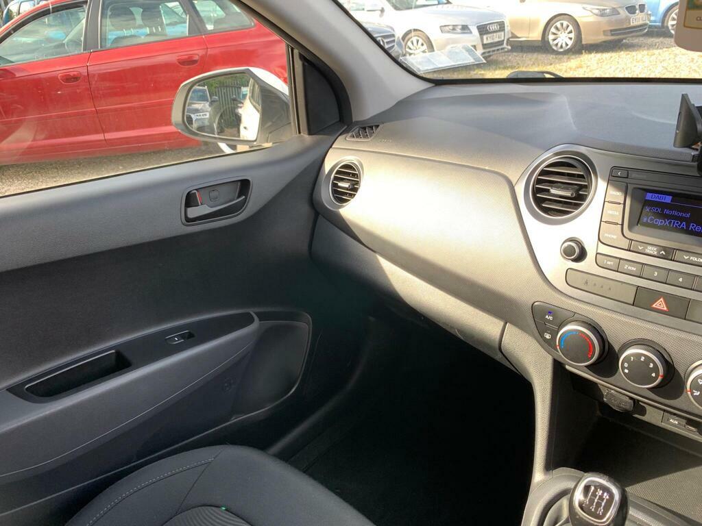Hyundai I10 1.2 Premium 86 Bhp Blue #30