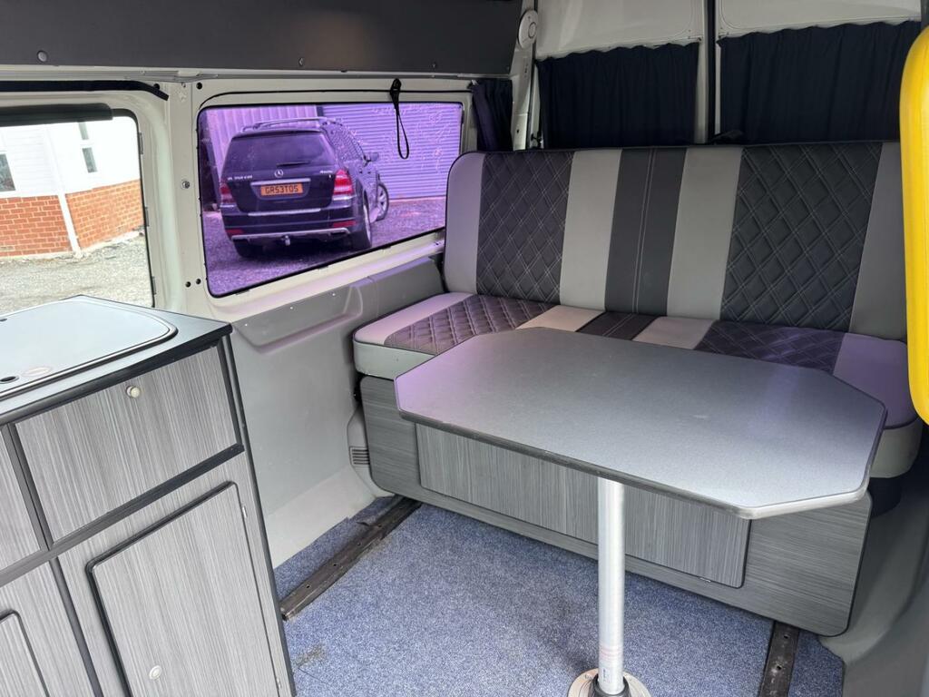 Volkswagen Campervan Campervan 2.5 Lwb Hi Top Campervan. Full Width Bed White
