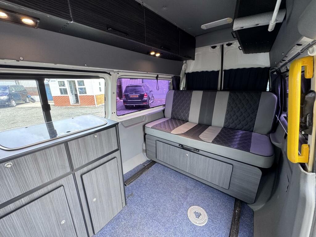 Volkswagen Campervan Campervan 2.5 Lwb Hi Top Campervan. Full Width Bed White #2