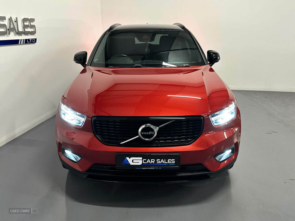Volvo XC40 2.0 D3 R Design YW19NSF Red #2