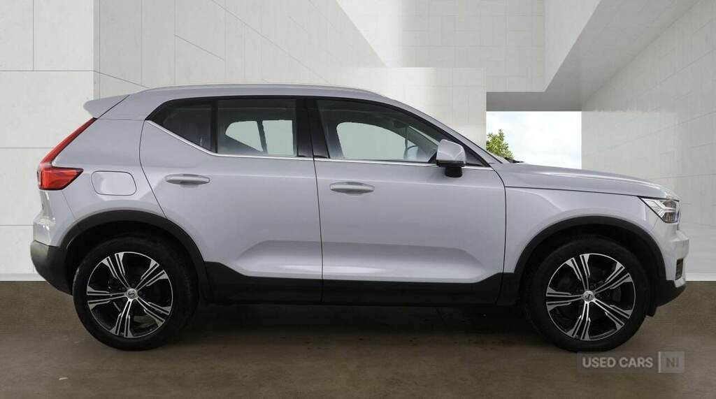 Volvo XC40 1.5 T5 Recharge Phev Inscription NL22FHE Silver #3