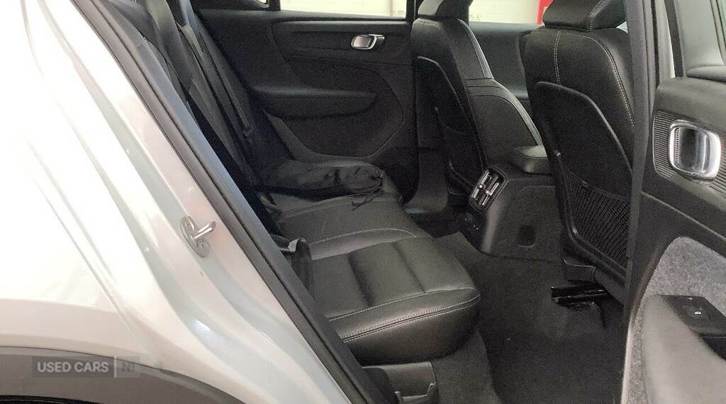 Volvo XC40 1.5 T5 Recharge Phev Inscription NL22FHE Silver #6