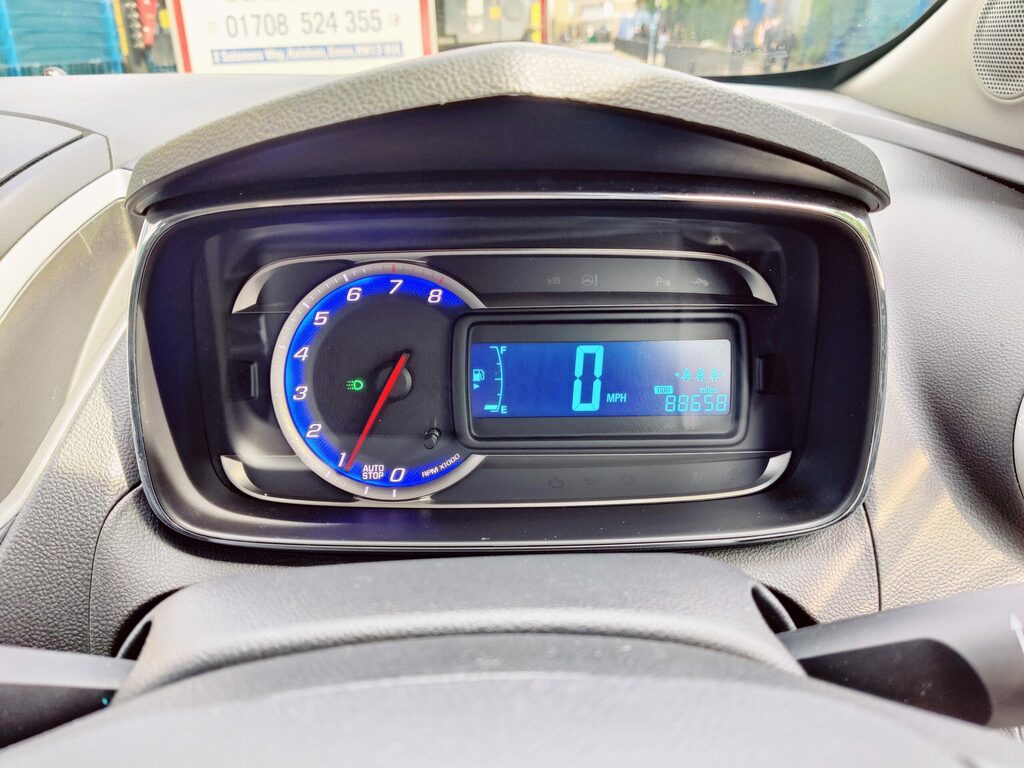 Chevrolet Trax 1.6 Lt Euro 5 Ss White #8