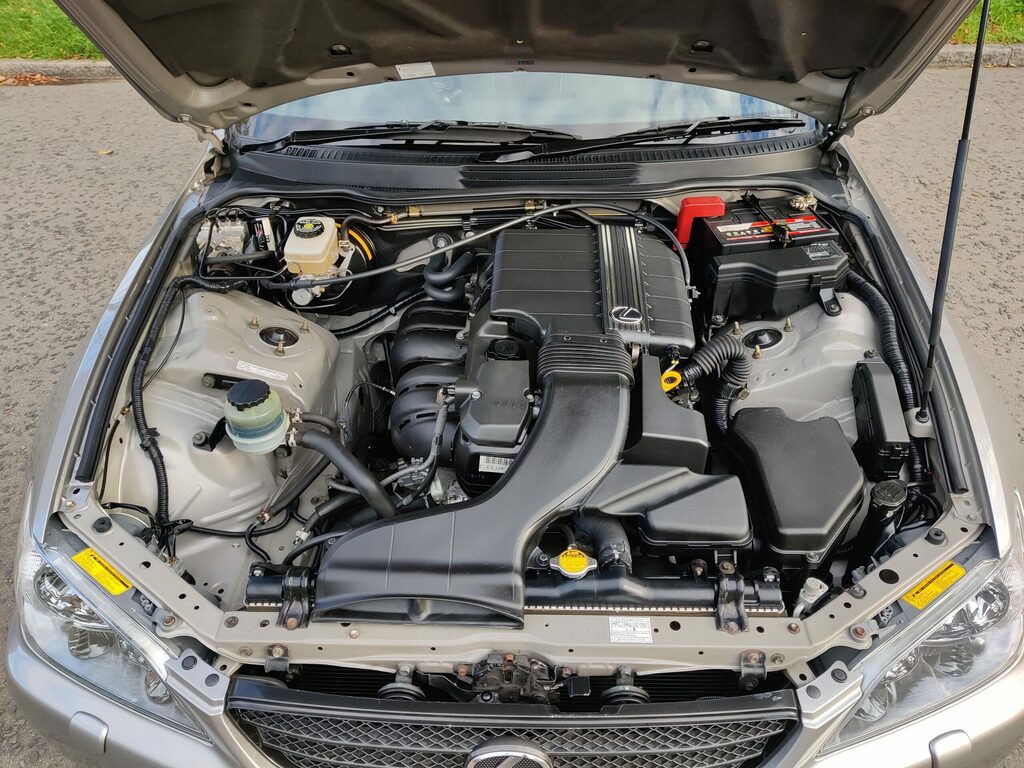 Lexus IS 300 3.0 Sportcross Silver #70