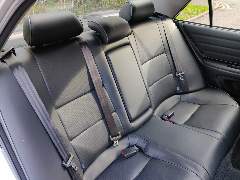 Lexus IS 300 3.0 Sportcross Silver #57