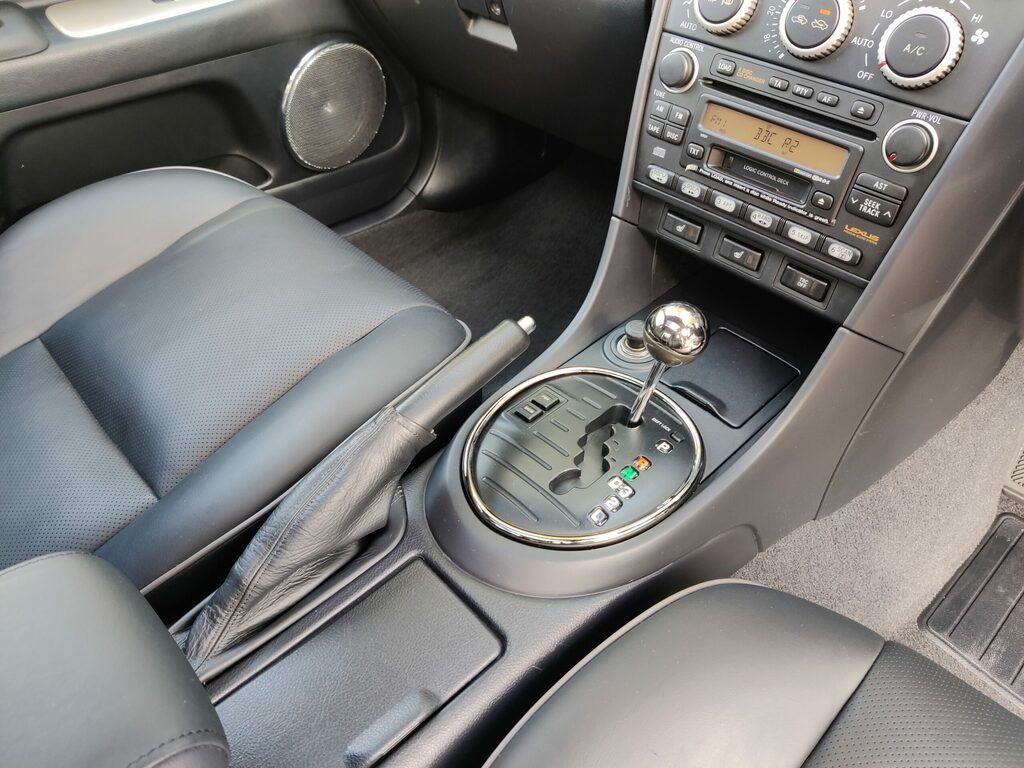 Lexus IS 300 3.0 Sportcross Silver #32