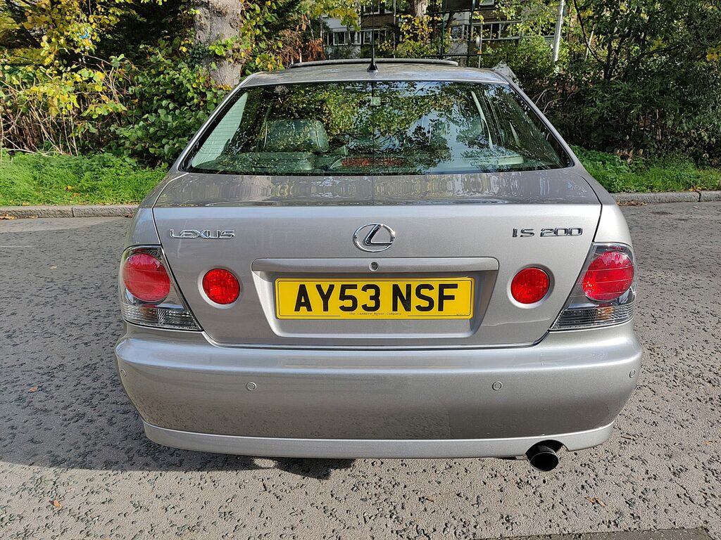 Lexus IS 300 3.0 Sportcross Silver #7