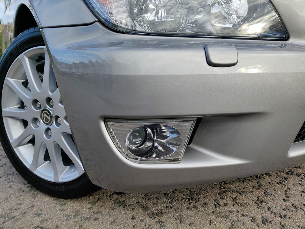 Lexus IS 300 3.0 Sportcross Silver #12