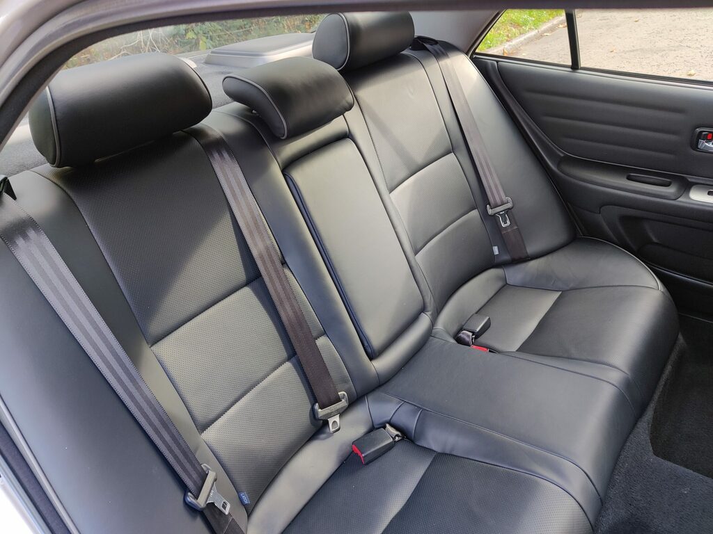 Lexus IS 300 3.0 Sportcross Silver #41