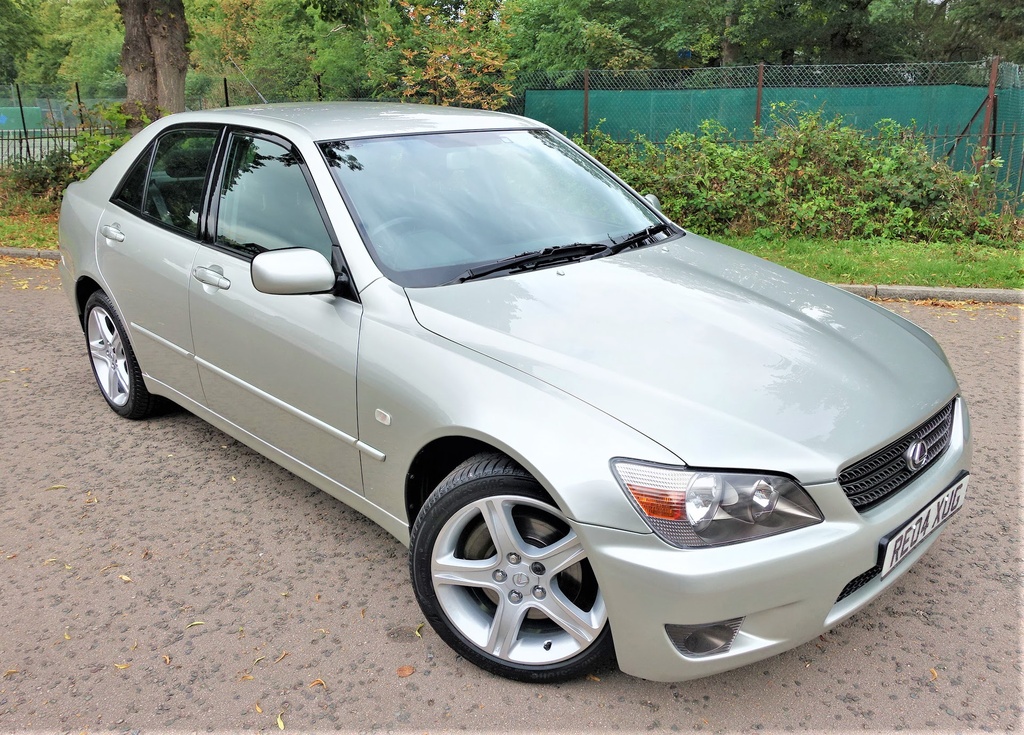 Lexus IS Saloon