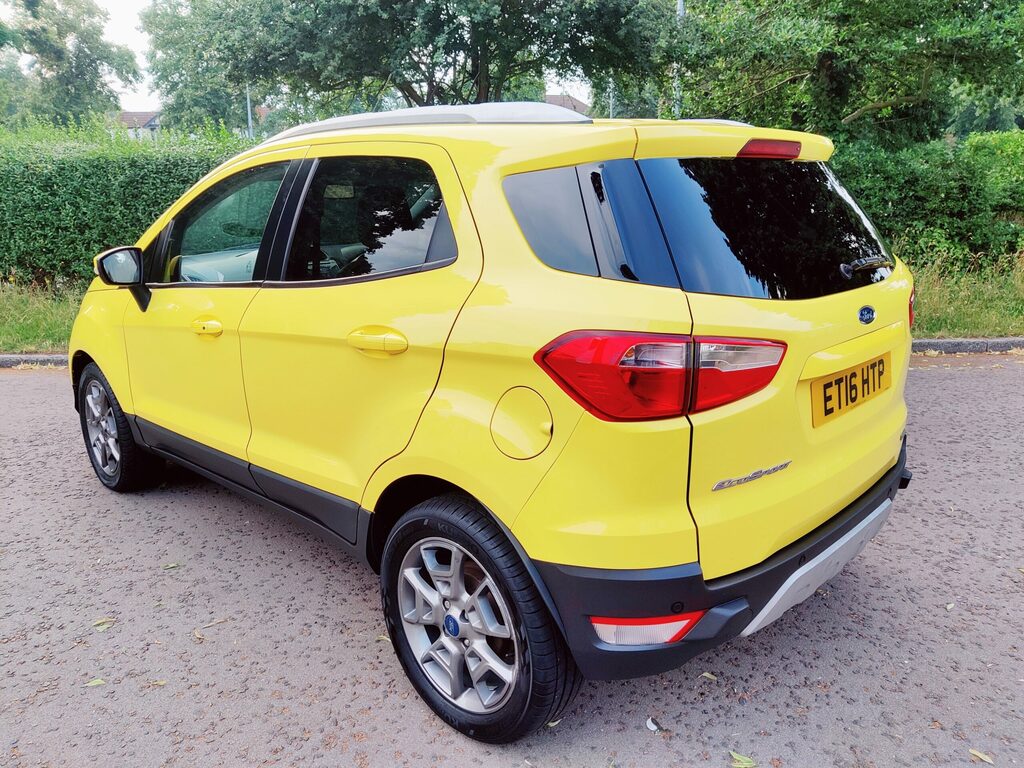 Ford Ecosport Hatchback  #4