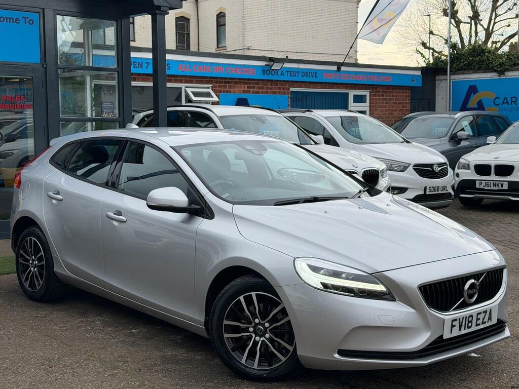 Volvo V40 Hatchback 2.0 T2 Momentum Nav Plus Euro 6 Ss Silver