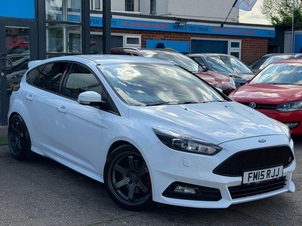 Ford Focus Hatchback 2.0T Ecoboost St-3 Euro 6 Ss 201 FM15RJJ White