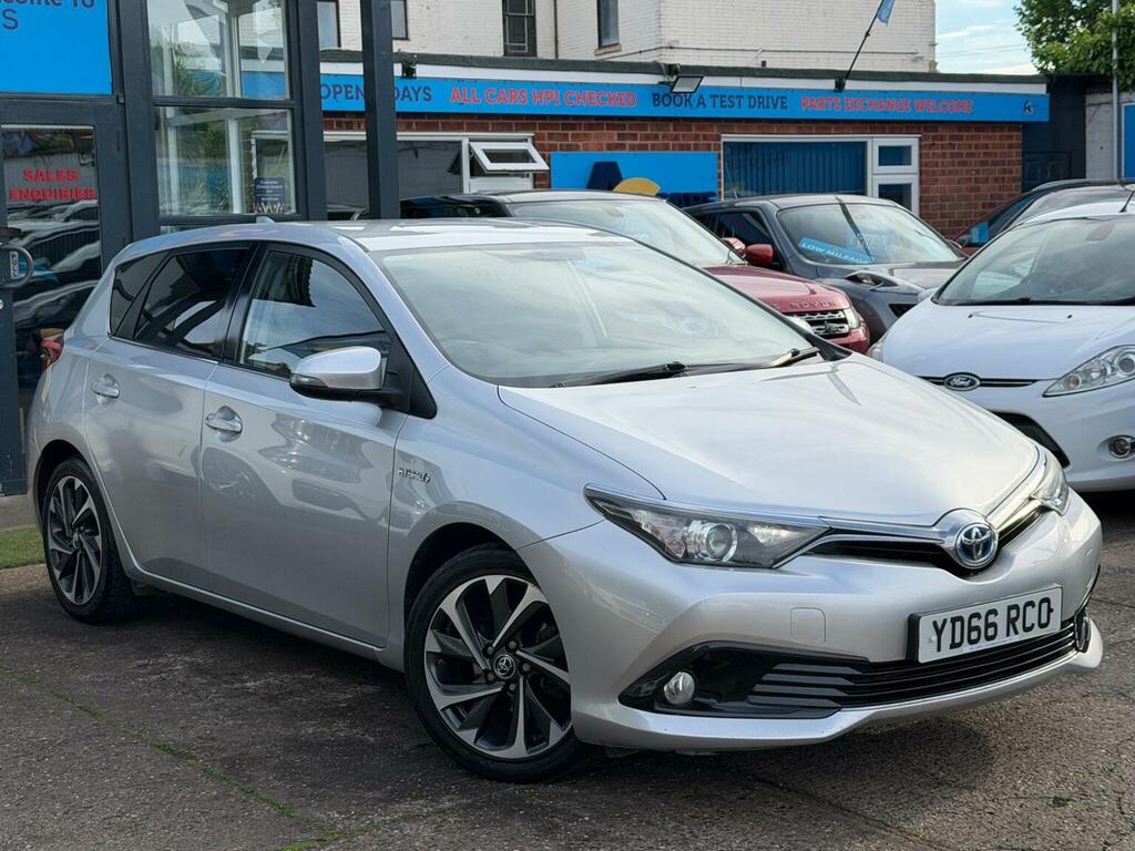 Toyota Auris 1.8 Vvt-h Design Cvt Euro 6 Ss Silver