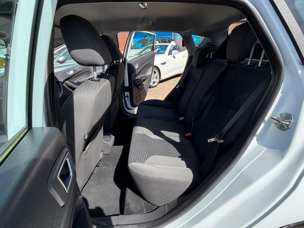 Ford Fiesta Hatchback 1.25 Zetec Euro 6 201515 AK15KOU White #5