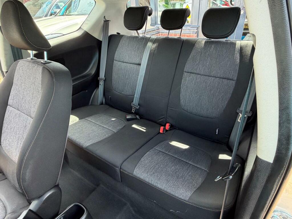 Kia Picanto Hatchback 1.0 1 Air Euro 5 201362 Silver #5