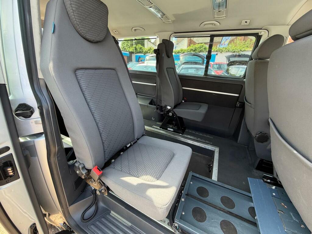 Volkswagen Caravelle 2L Edition 25 White #30