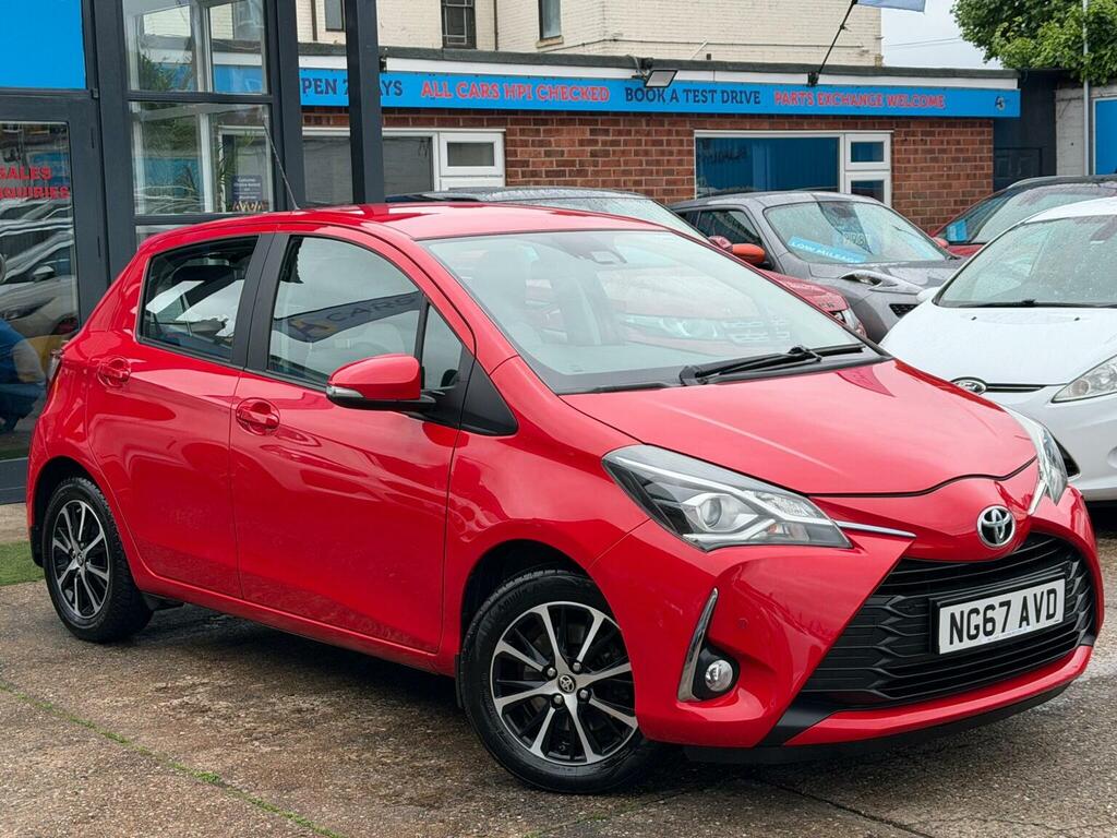 Toyota Yaris Hatchback 1.5 Vvt-i Icon Tech Euro 6 201867 Red