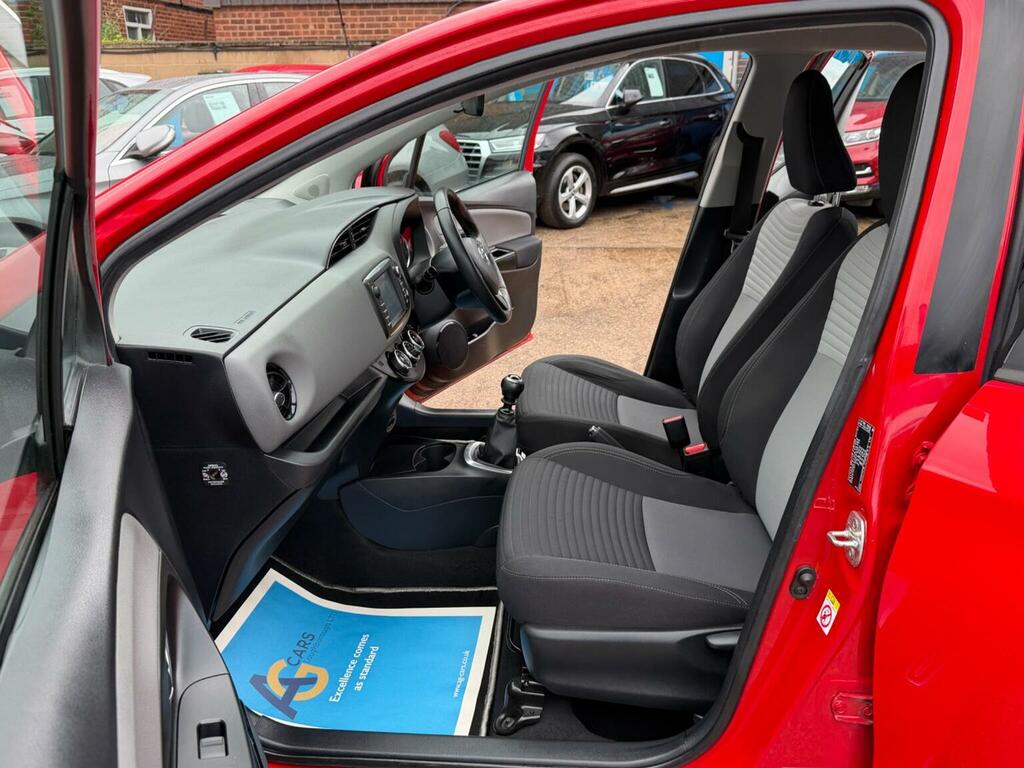 Toyota Yaris Hatchback 1.5 Vvt-i Icon Tech Euro 6 201867 NG67AVD Red #4