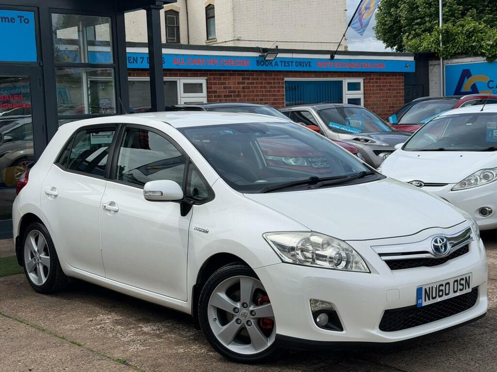Toyota Auris 1.8 Vvt-h T Spirit Cvt Euro 5 Ss White