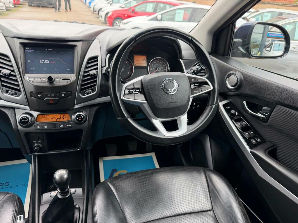SsangYong Korando Elx White #28