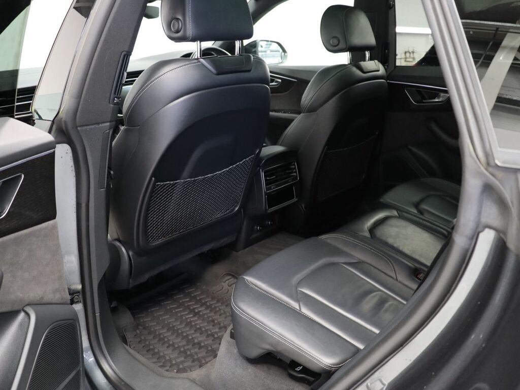 Audi Q8  Blue #21