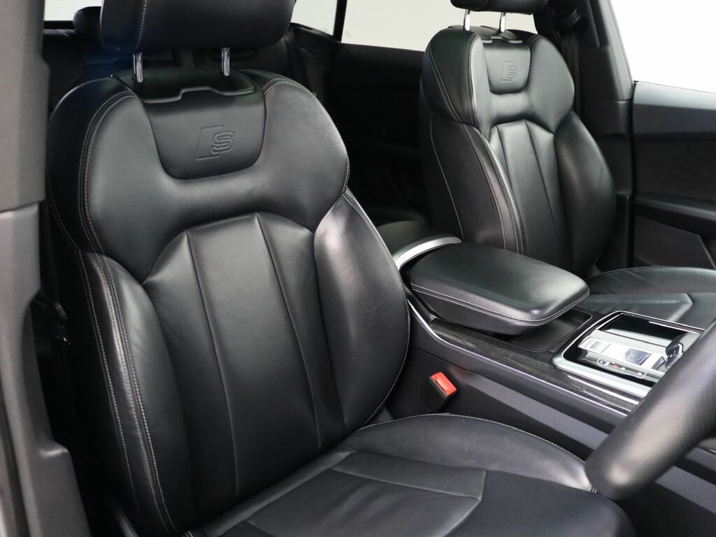 Audi Q8  Blue #28