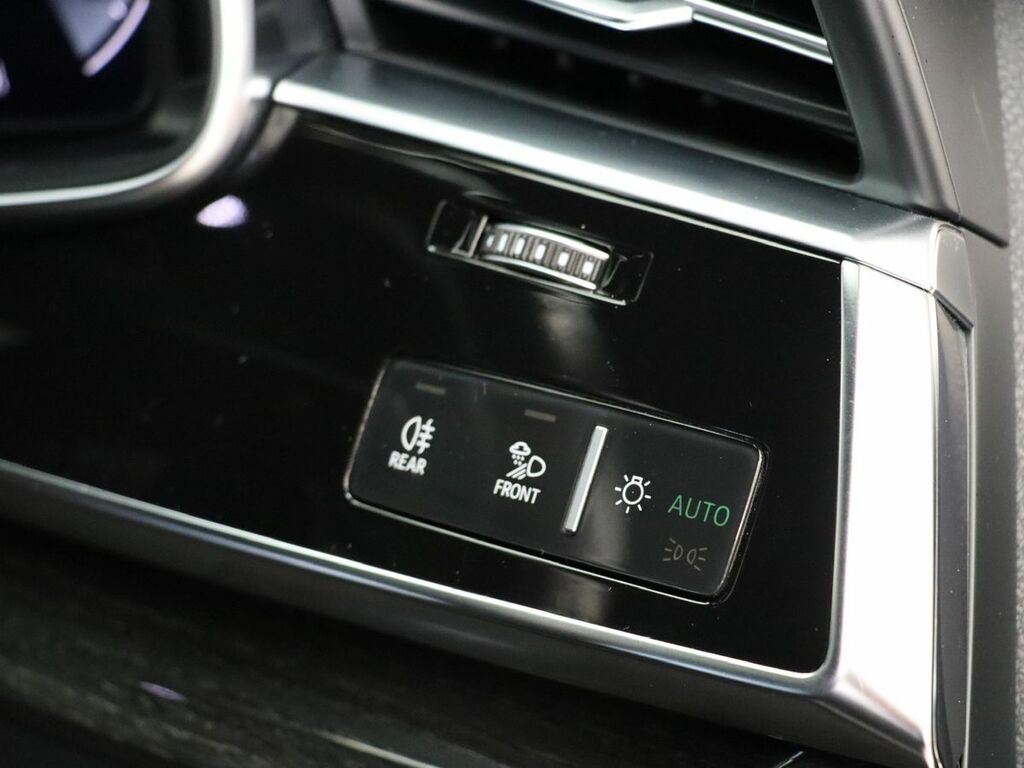 Audi Q8  Blue #25