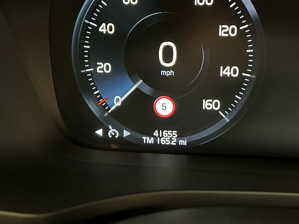 Volvo V60 T4 Momentum Plus White #14