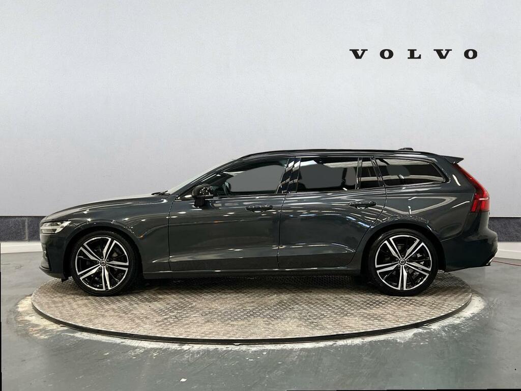 Volvo V60 T4 Momentum Plus White #17