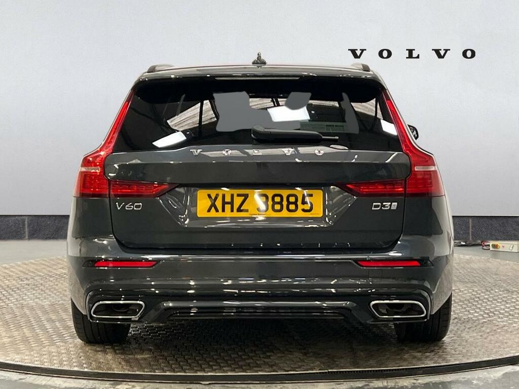 Volvo V60 T4 Momentum Plus White #7