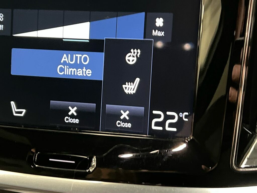 Volvo V60 T4 Momentum Plus White #26
