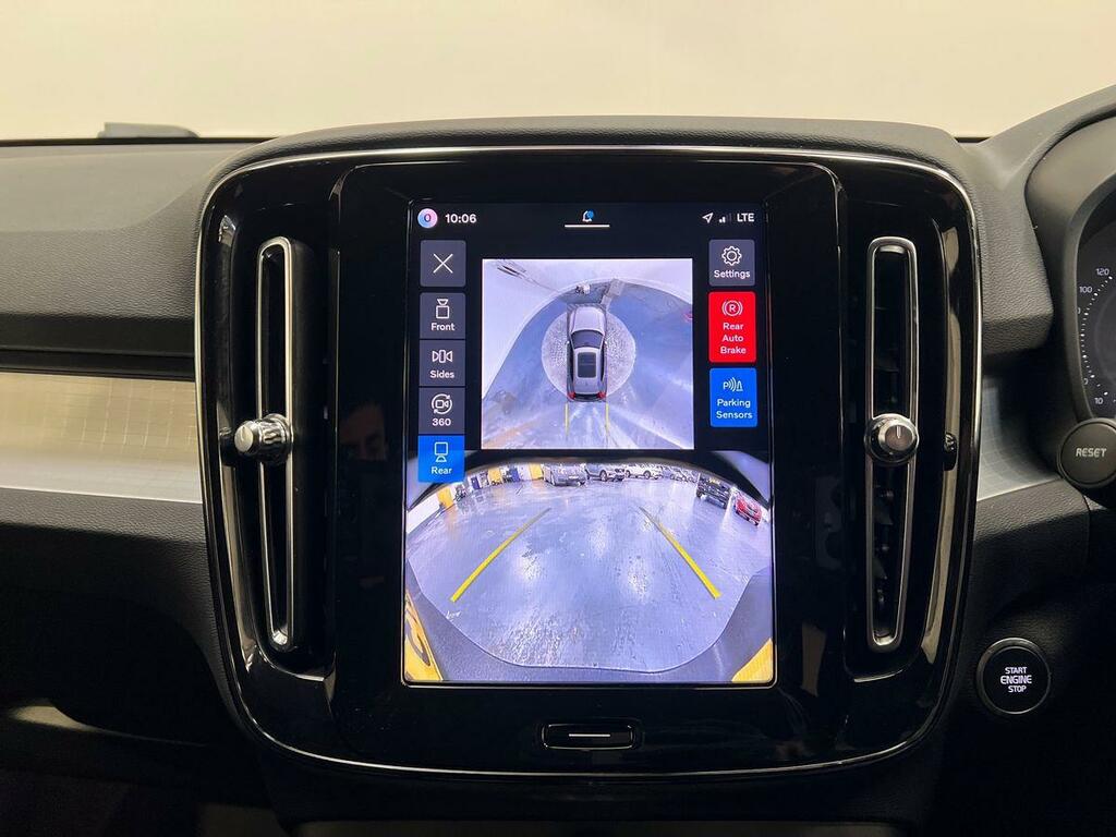 Volvo XC40 Plus Black #15