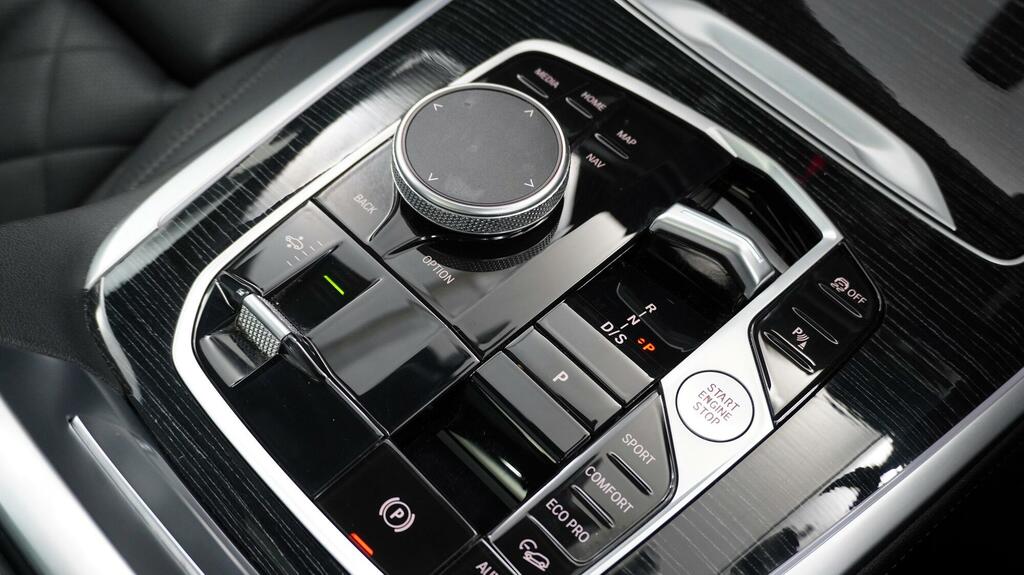 BMW X7 Xdrive40d Mht Excellence Step White #9