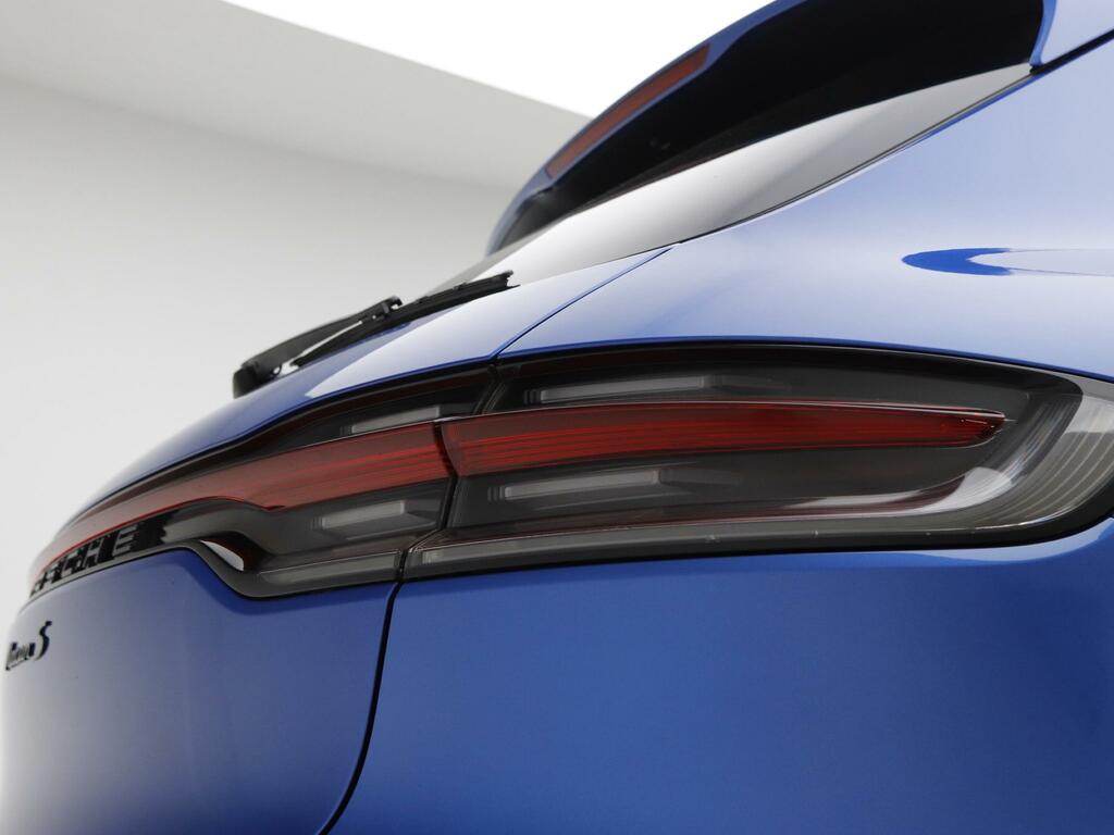 Porsche Macan 2.0T Suv Black #22