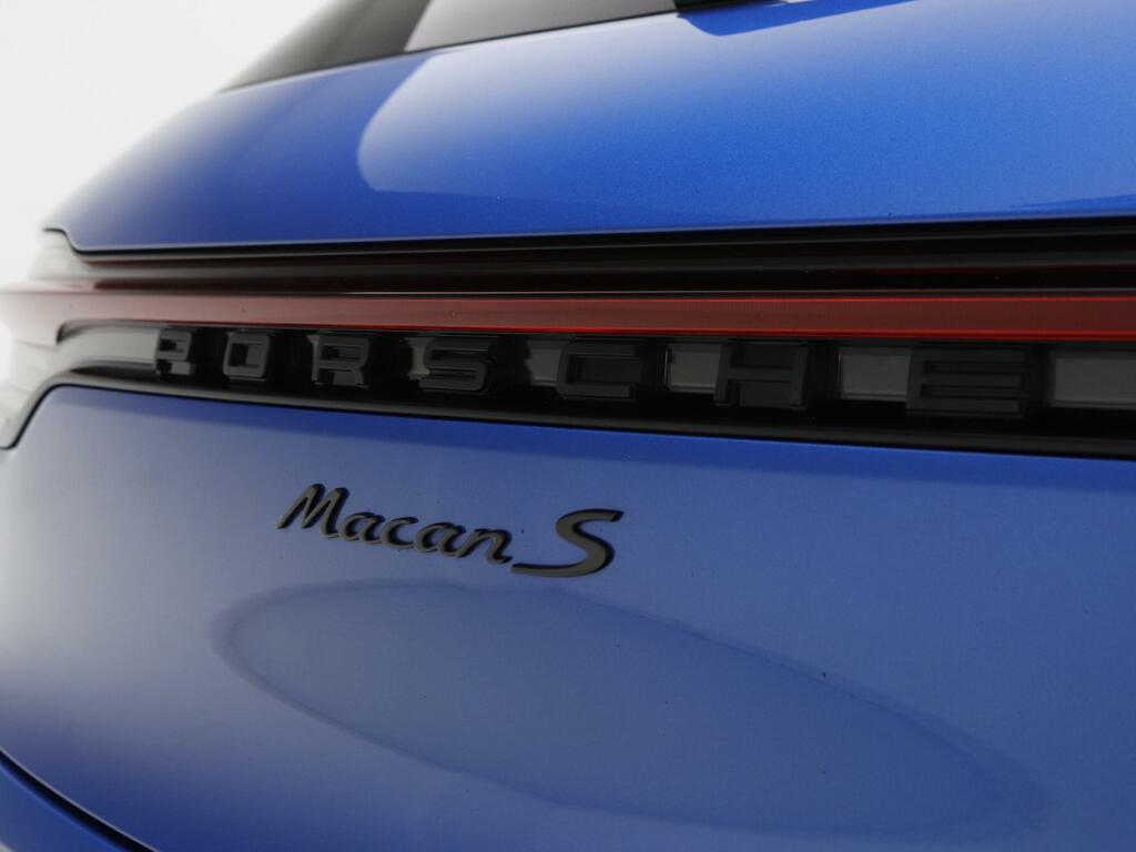 Porsche Macan 2.0T Suv Black #23