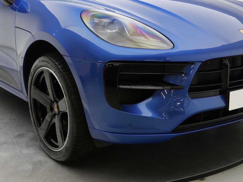 Porsche Macan 2.0T Suv Black #26