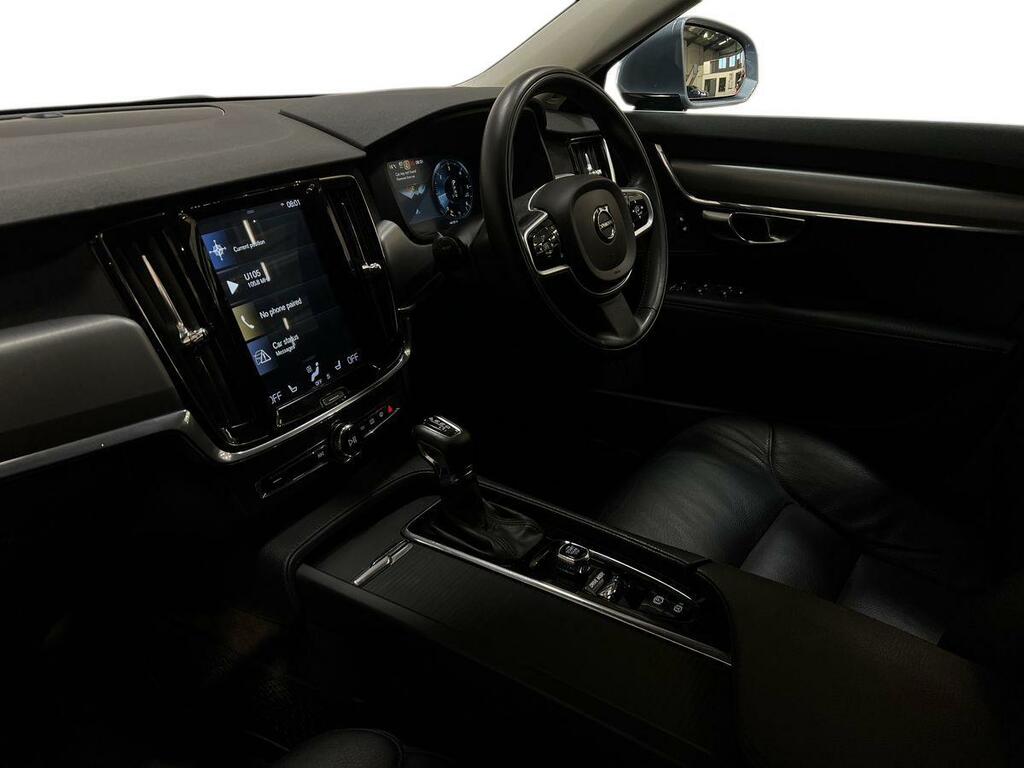 Volvo V90 T4 R-design Plus Black #4