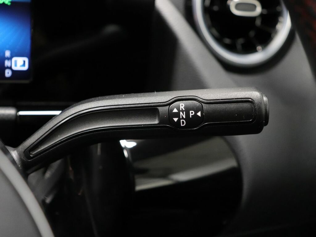 Mercedes-Benz GLA Class 200 Amg Line Premium Black #23