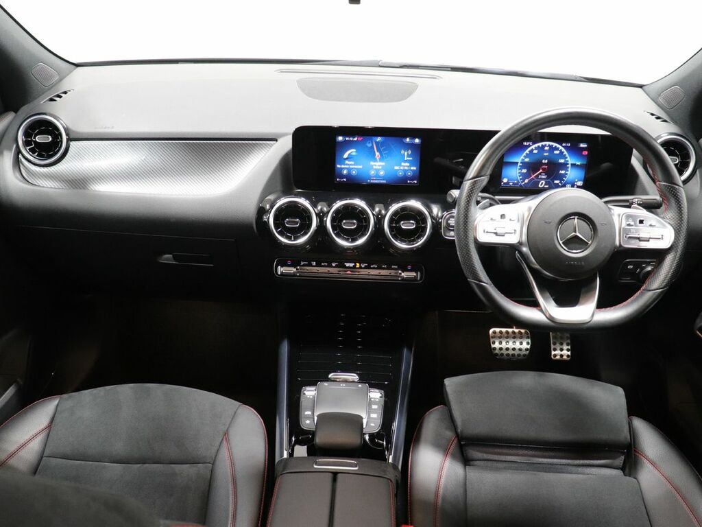 Mercedes-Benz GLA Class 200 Amg Line Premium Black #33