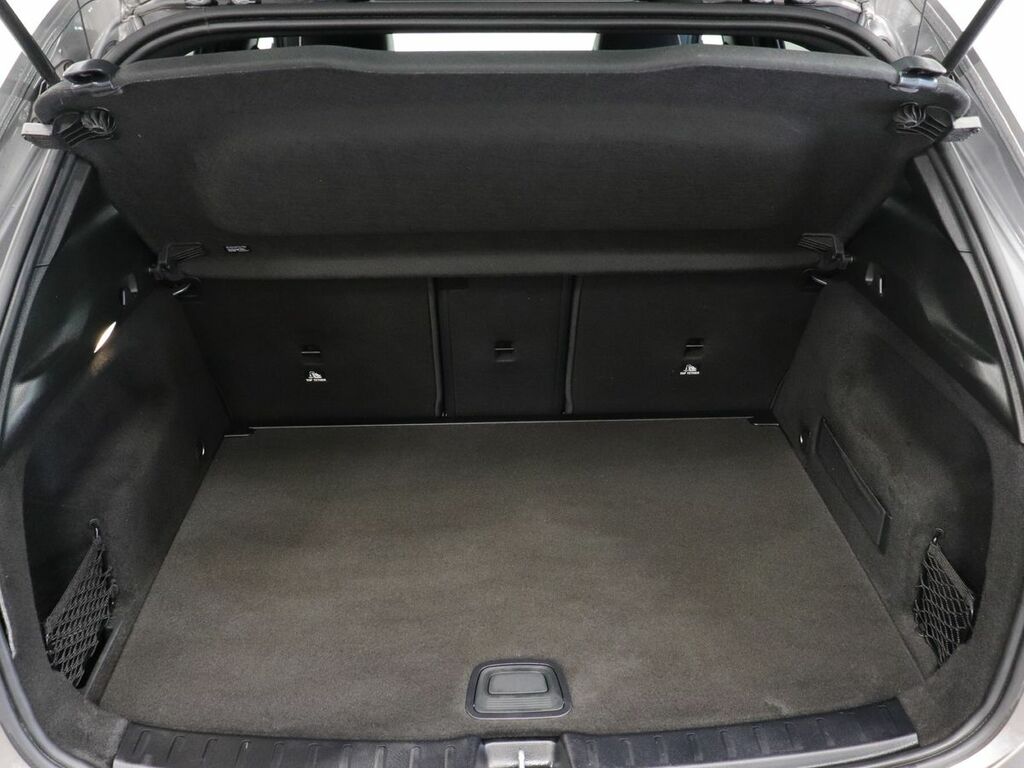 Mercedes-Benz GLA Class 200 Amg Line Premium Black #11