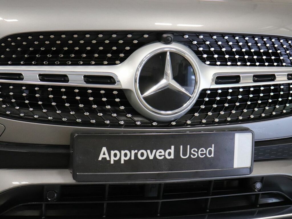 Mercedes-Benz GLA Class 200 Amg Line Premium Black #32
