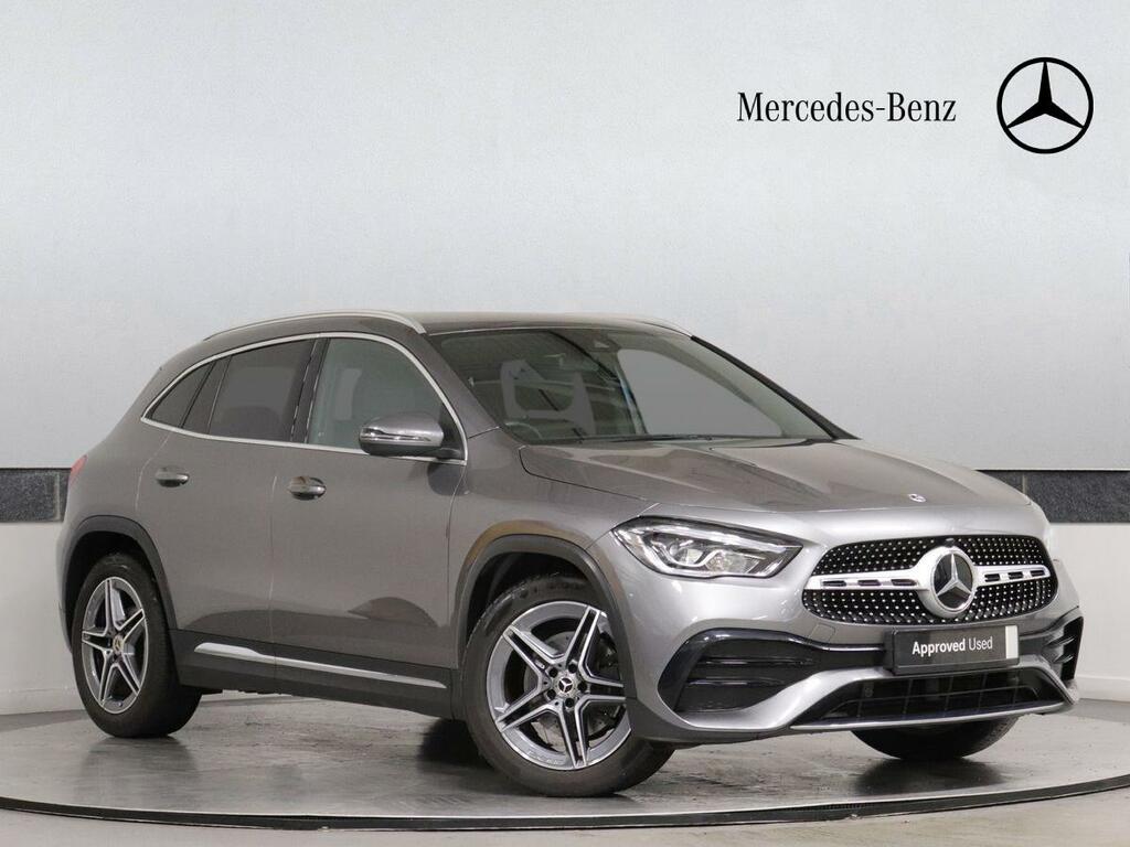 Mercedes-Benz GLA Class 200 Amg Line Premium Black #1