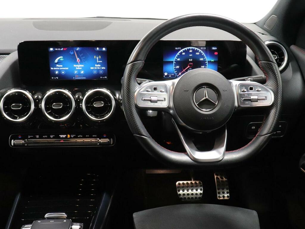 Mercedes-Benz GLA Class 200 Amg Line Premium Black #5