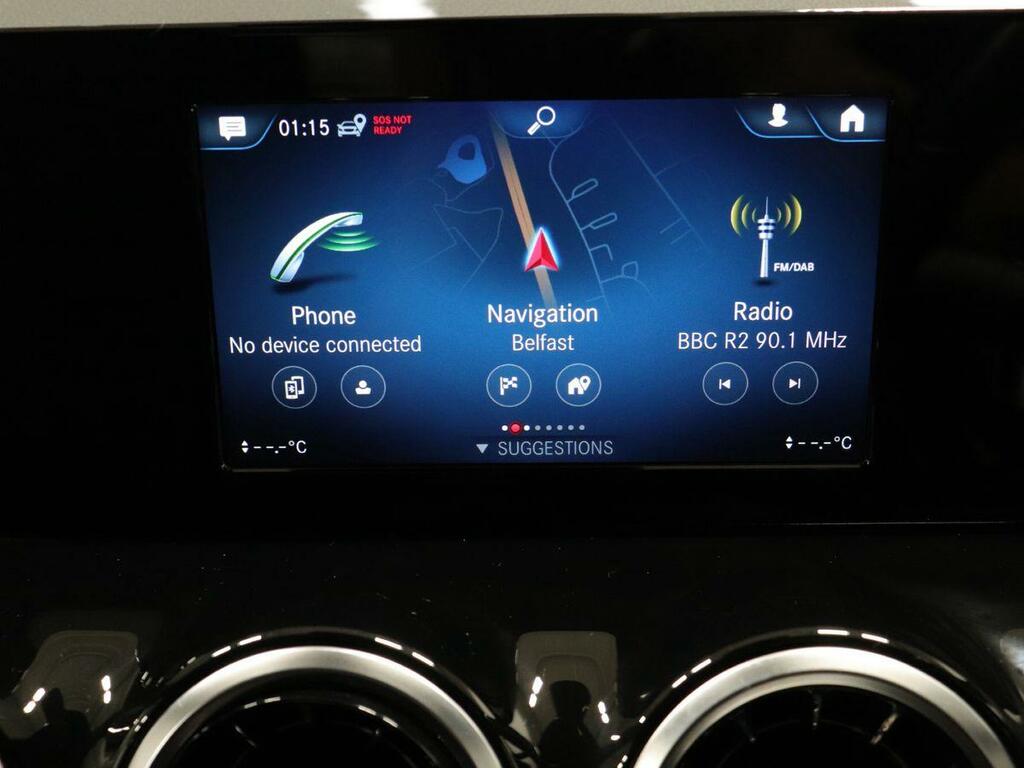 Mercedes-Benz GLA Class 200 Amg Line Premium Black #16