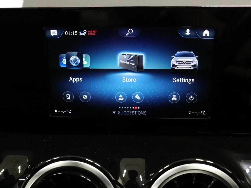 Mercedes-Benz GLA Class 200 Amg Line Premium Black #20
