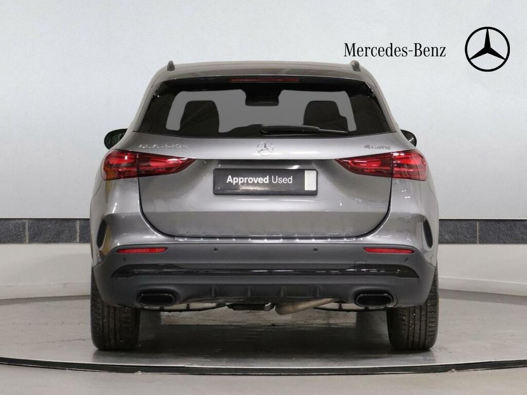 Mercedes-Benz GLA Class Amg Line Silver #13