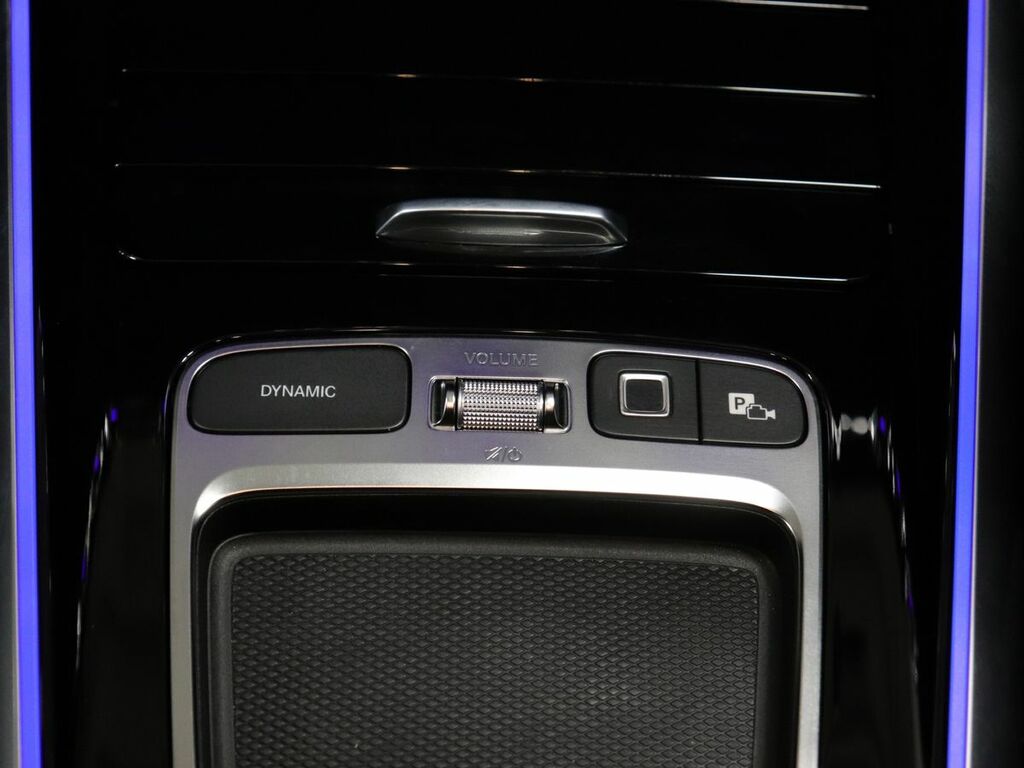 Mercedes-Benz GLA Class Amg Line Silver #37