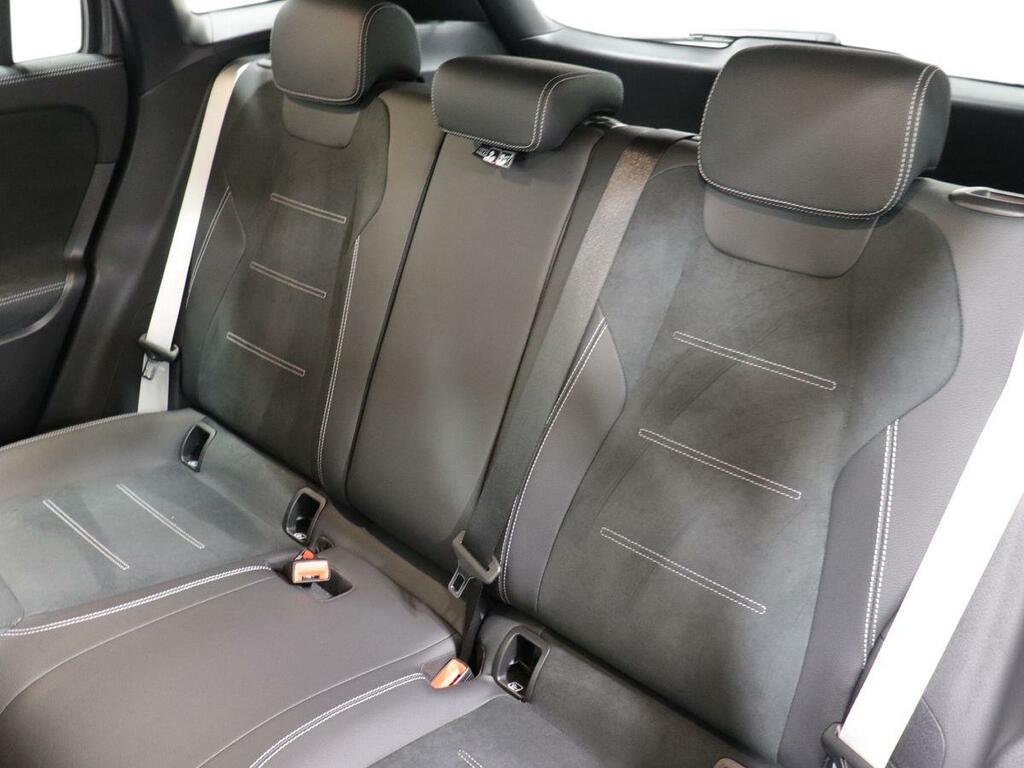 Mercedes-Benz GLA Class Amg Line Silver #10