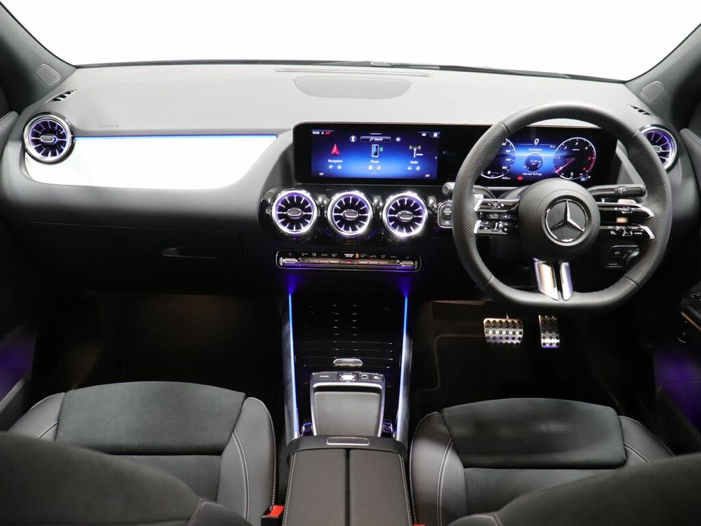 Mercedes-Benz GLA Class Amg Line Silver #36